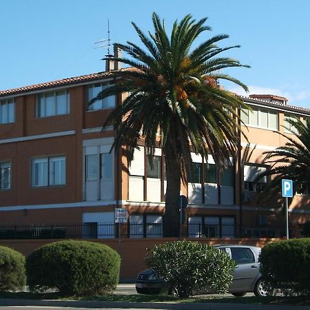 B&Beach Cagliari Guest House מראה חיצוני תמונה