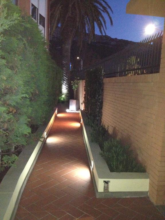 B&Beach Cagliari Guest House מראה חיצוני תמונה