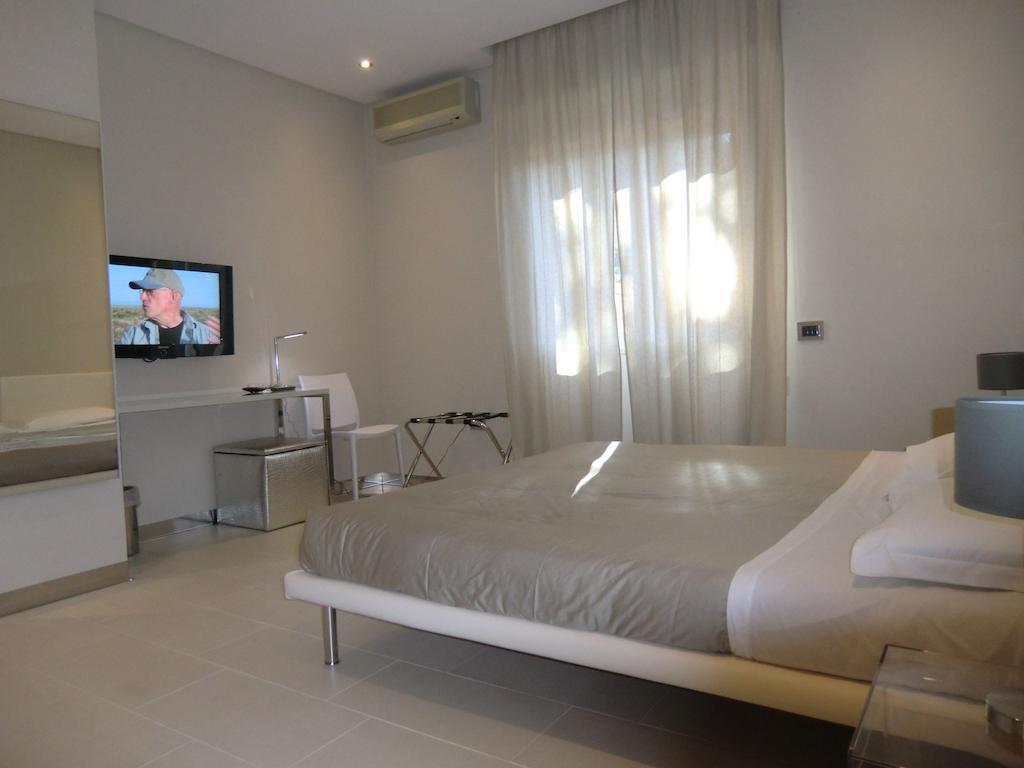 B&Beach Cagliari Guest House חדר תמונה