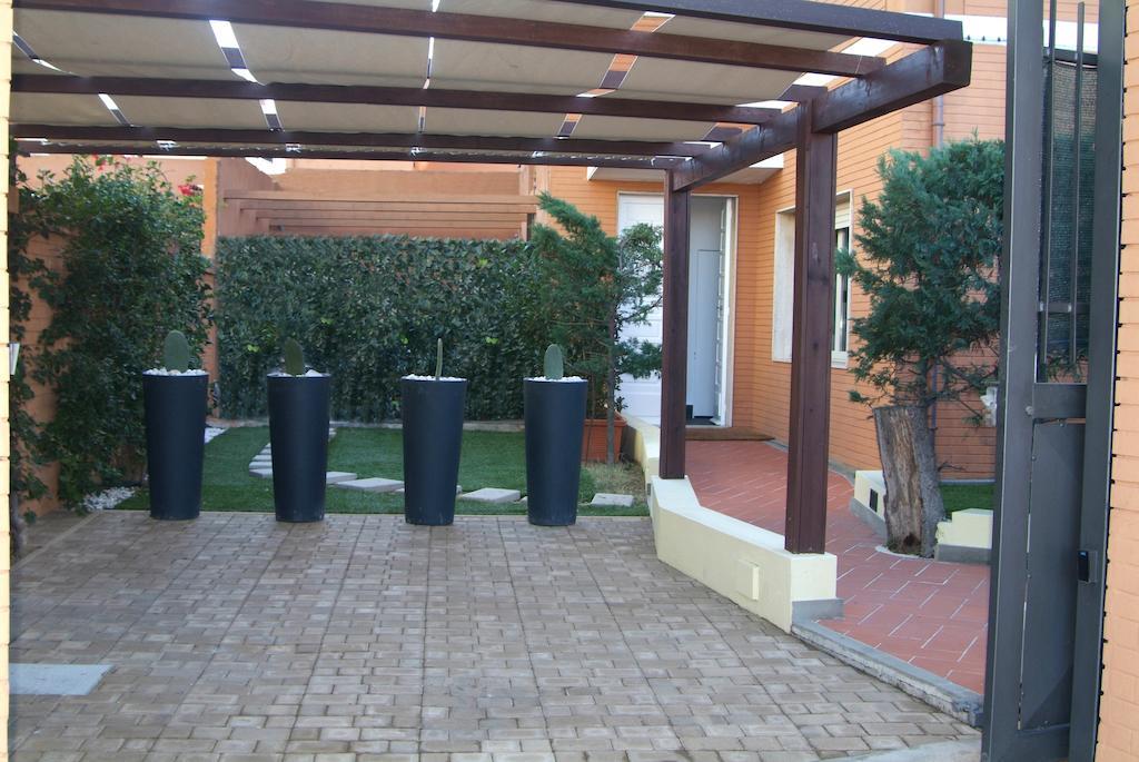 B&Beach Cagliari Guest House מראה חיצוני תמונה