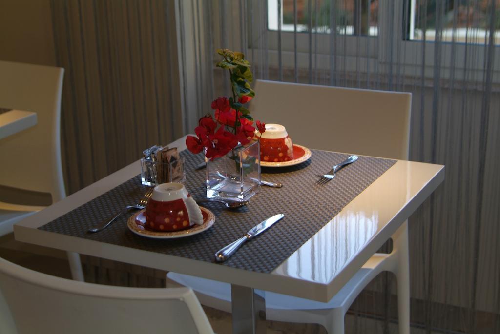 B&Beach Cagliari Guest House מראה חיצוני תמונה