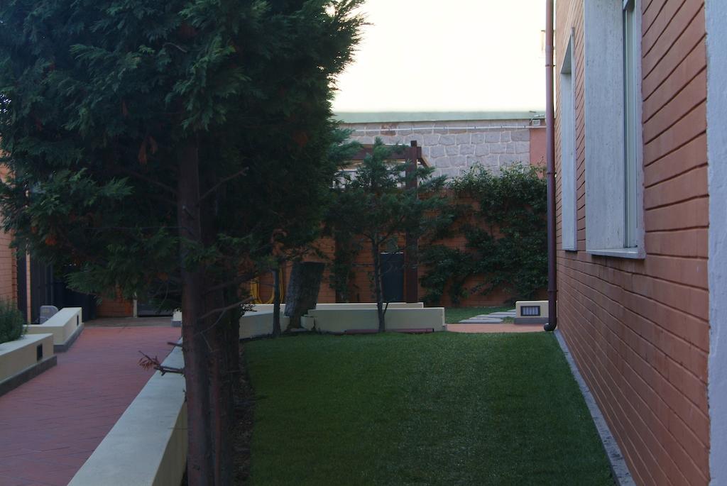 B&Beach Cagliari Guest House מראה חיצוני תמונה