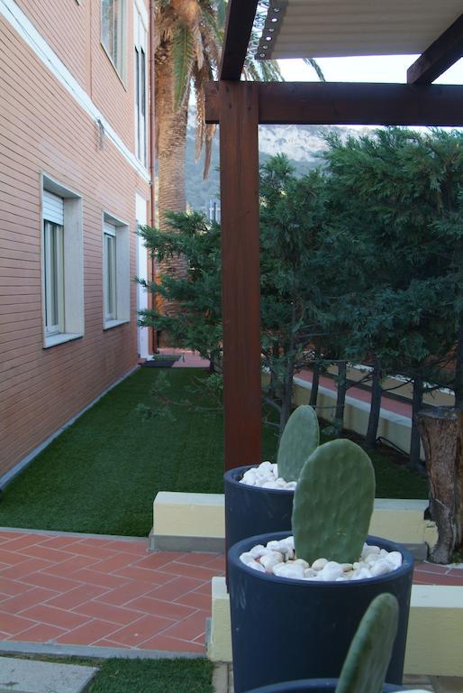 B&Beach Cagliari Guest House מראה חיצוני תמונה